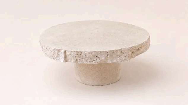 CIVITAS LÁPIS SCALA low table, wide raw-fractured circular top on a cylindrical concrete drum, Avorio finish.